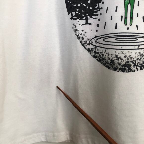 Human Haters Club Alien Cat White Graphic T-shirt Women’s Medium Avant Garde - Picture 7 of 11